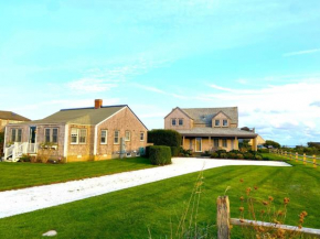 Luxurious Madaket Oceanside Retreat